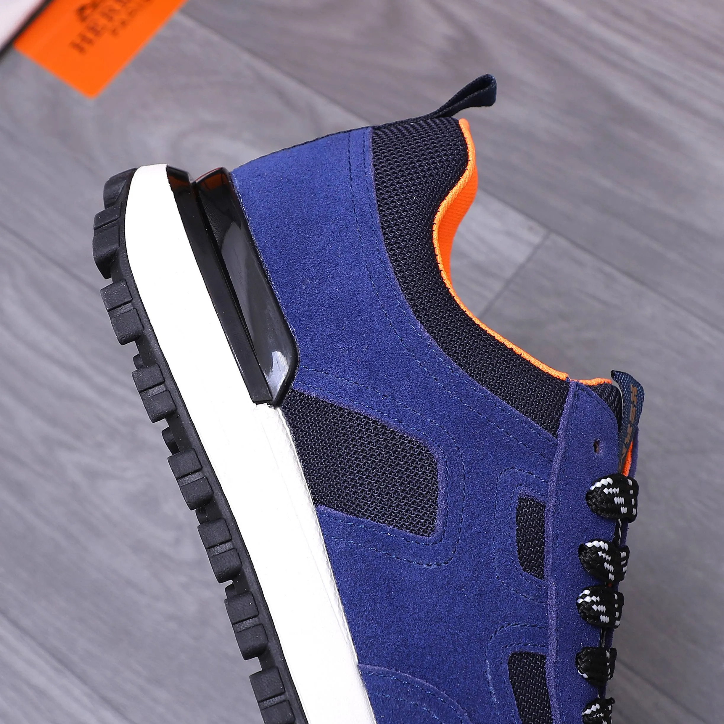 Men's shoes 💰420 Product trademark: HERMES "Hermes" casual shoes Regular size: 38-44 Product materials: Selected frosted cowhide stitching mesh upper Breathable mesh lining Cowhide insole Rubber outsole